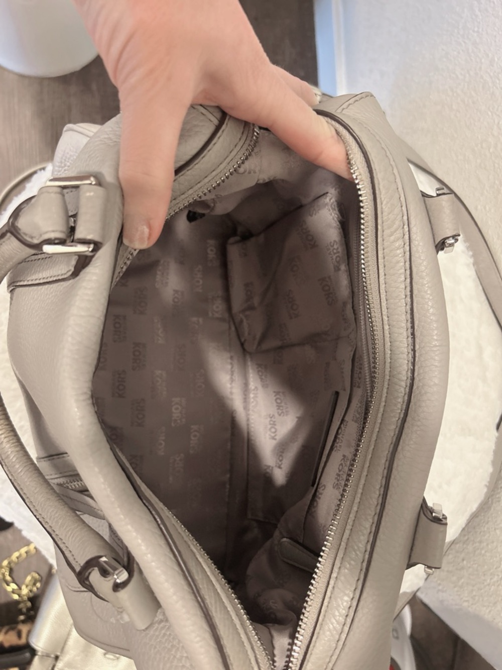 Michael Kors Gray Pebbled Leather Satchel Handbag w/ Crossbody & Silver Hardware - Picture 3 of 6